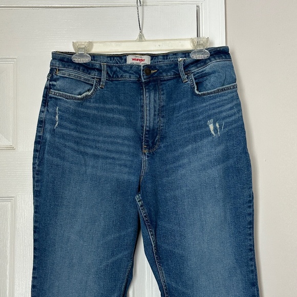 Women's Wrangler Dark Wash High Rise Bold Boot Jeans Size 14 Length 34 - Picture 2 of 10
